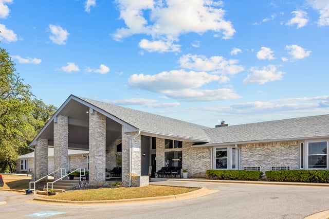 Gateway-Villas-and-Gardens-Marble-Falls-004