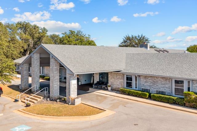 Gateway-Villas-and-Gardens-Marble-Falls-005