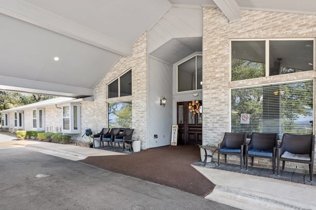 Gateway-Villas-and-Gardens-Marble-Falls-007