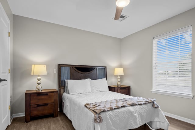 Gateway-Villas-and-Gardens-Marble-Falls-036